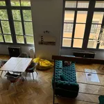 Appartement de 1690 m² avec 4 chambre(s) en location à Lyon