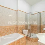 Rent 4 bedroom apartment of 120 m² in Prague