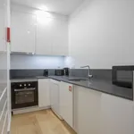 Rent 1 bedroom apartment of 40 m² in Porto