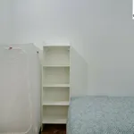 Rent 16 bedroom apartment in Lisbon