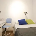 Rent a room of 96 m² in madrid