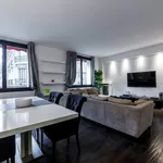 Appartement de 74 m² avec 1 chambre(s) en location à Paris