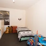 Rent 4 bedroom house of 556 m² in  West Tamworth NSW 2340                        