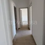 Rent 4 bedroom apartment of 110 m² in Atina