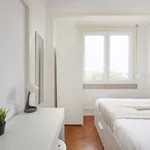 Rent a room in lisbon