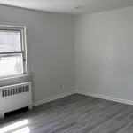 Rent 3 bedroom house in Hicksville