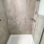 Rent 4 bedroom apartment of 85 m² in Adria