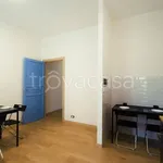 Rent 4 bedroom apartment of 100 m² in Genova