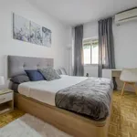 Rent a room of 120 m² in madrid