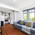 Rent 3 bedroom apartment in Leeds