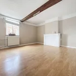 Maison de 1078 m² avec 4 chambre(s) en location à Thieusies