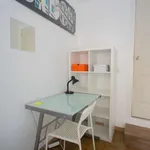 Rent a room of 140 m² in valencia