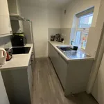 Rent 4 bedroom flat in East Midlands