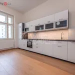 Pronajměte si 3 ložnic/e byt o rozloze 98 m² v Praha