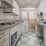 Rent 2 bedroom apartment of 70 m² in valencia