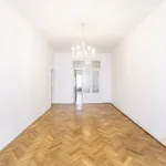 Pronajměte si 3 ložnic/e byt o rozloze 92 m² v Prague