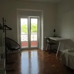 Rent a room of 130 m² in lisbon