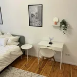 Rent 2 bedroom apartment of 60 m² in Berlin