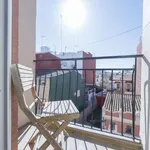 Rent a room of 70 m² in valencia