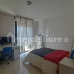 Affitto 5 camera casa di 160 m² in Novara