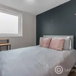 Rent 3 bedroom apartment in Edinburgh