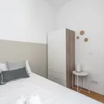 Rent 2 bedroom apartment of 13 m² in Barcelona