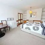 Rent 6 bedroom house in Borough of Spelthorne