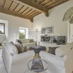 Rent 8 bedroom house of 380 m² in Bagno a Ripoli