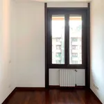 Rent 5 bedroom apartment of 208 m² in MILANO