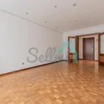 Rent 4 bedroom apartment of 122 m² in Oviedo