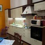 Rent 3 bedroom house of 100 m² in Felline