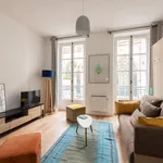 Rent 1 bedroom apartment of 300 m² in Paris