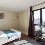 Rent 5 bedroom apartment in Paris