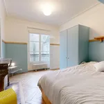 Appartement de 355 m² avec 1 chambre(s) en location à Paris