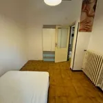 Rent 4 bedroom apartment of 95 m² in Milan