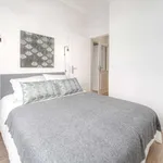 Rent 3 bedroom apartment of 100 m² in porto