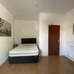 Rent 4 bedroom flat in Leicester