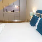 Rent 2 bedroom apartment of 40 m² in Porto