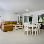 Rent 4 bedroom house of 1700 m² in Marbella