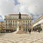 Rent 1 bedroom apartment of 40 m² in Lisbon