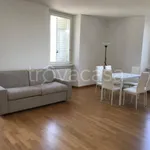 Rent 2 bedroom apartment of 96 m² in Meina