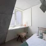 Rent 2 bedroom apartment in Porto