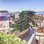 Appartement de 69 m² avec 3 chambre(s) en location à Cannes