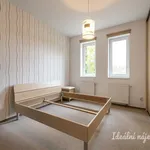 Pronajměte si 3 ložnic/e byt o rozloze 86 m² v Prague