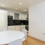 Rent 3 bedroom apartment of 56 m² in Croydon