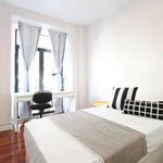 Rent a room of 195 m² in madrid