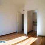 Rent 3 bedroom apartment of 118 m² in Milan