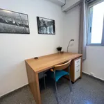 Rent a room of 170 m² in Valencia