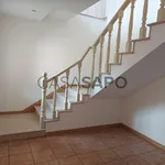 Rent 7 bedroom house of 372 m² in Leiria