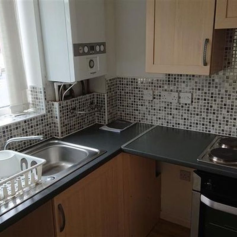 Flat to rent in Potters Brook, Tipton DY4 Brook Hill